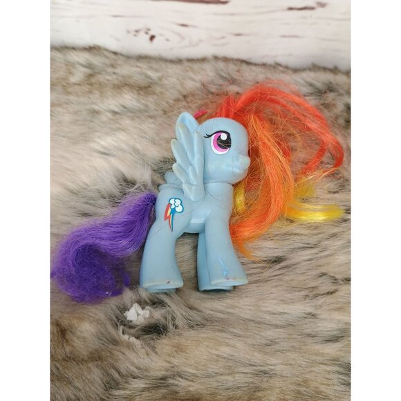 What year is this My Little Pony Rainbow Dash Pegasus Figure Toy‎ - Picture 5 of 7